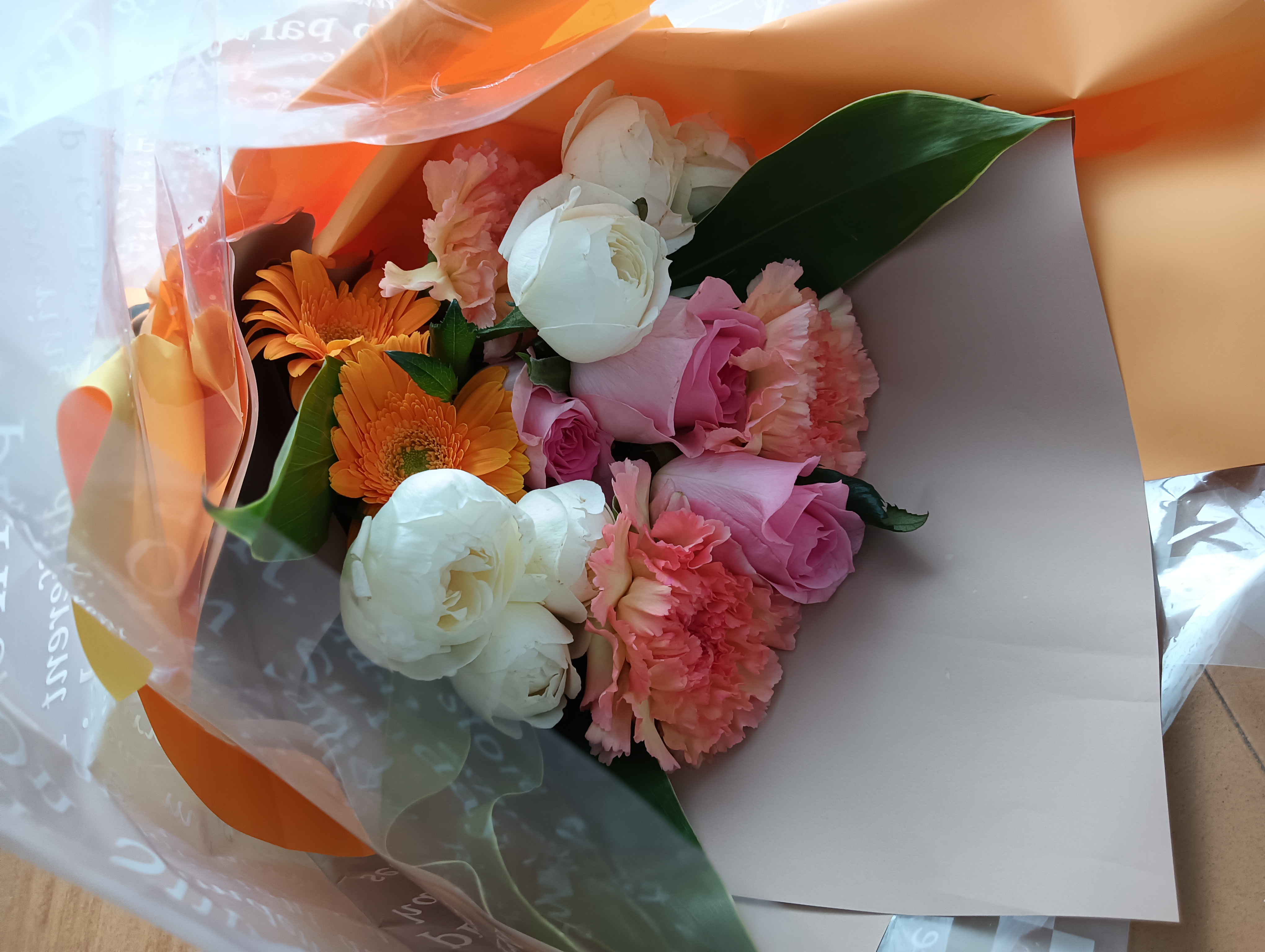退職の送別会で「お花」をもらい、その場は嬉しかったが家に帰って困った